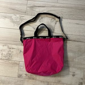 LeSportsac easy tote with adjustable shoulder strap NEW!!!